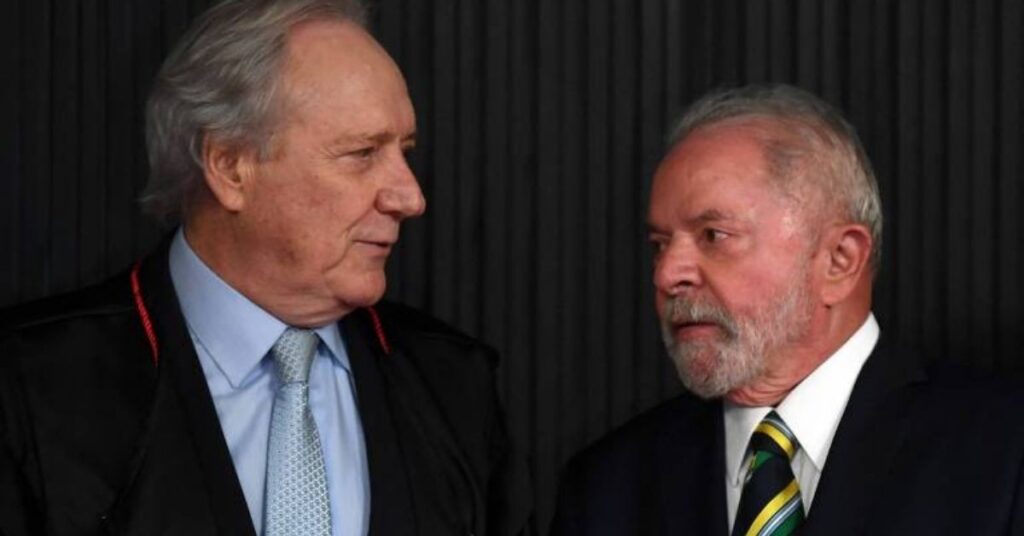 Lewandowski falou com Lula antes de assumir ministério em conversa institucional