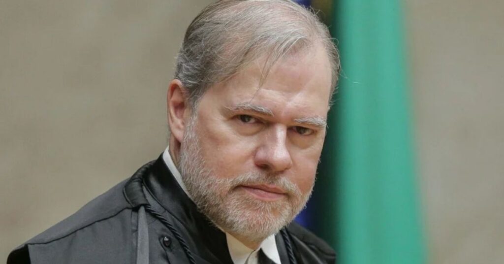 Afastamento de Toffoli no STF após pedido da oposição e ação da PF