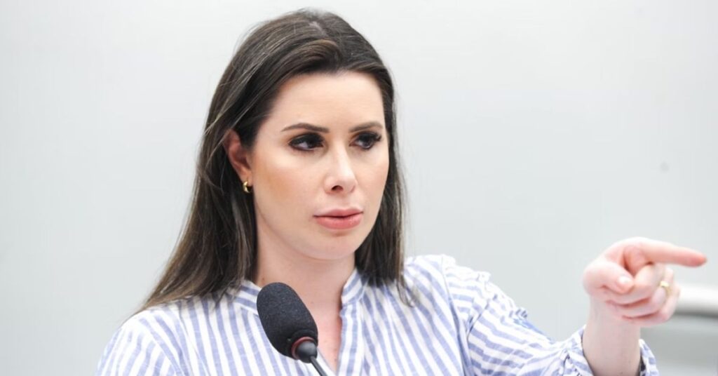Carol de Toni sai do PL durante disputa interna por vaga ao Senado em Santa Catarina