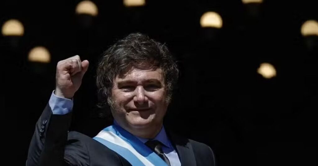 Congresso argentino aprova reforma trabalhista e redução da maioridade penal sob governo Javier Milei