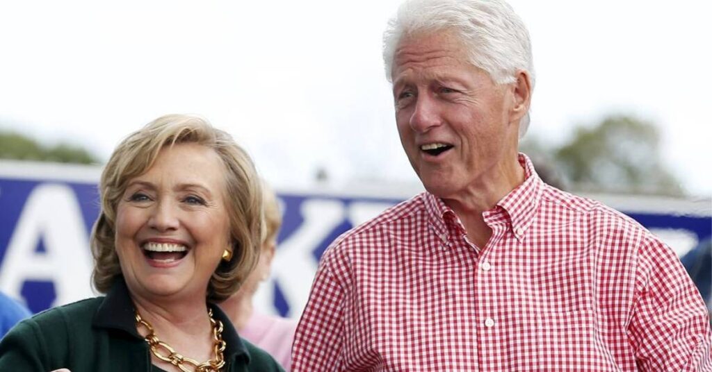 Casal de lideranças democratas em aparição pública em meio à investigação do caso Epstein no Congresso