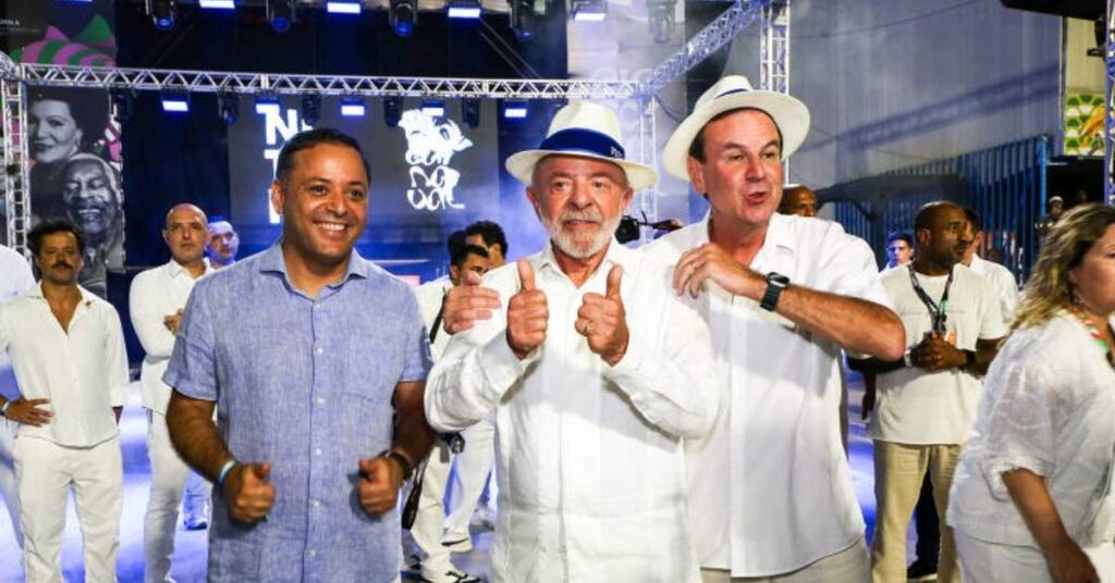 Desfile de Lula no Rio na Marquês de Sapucaí após decisão unânime do TSE