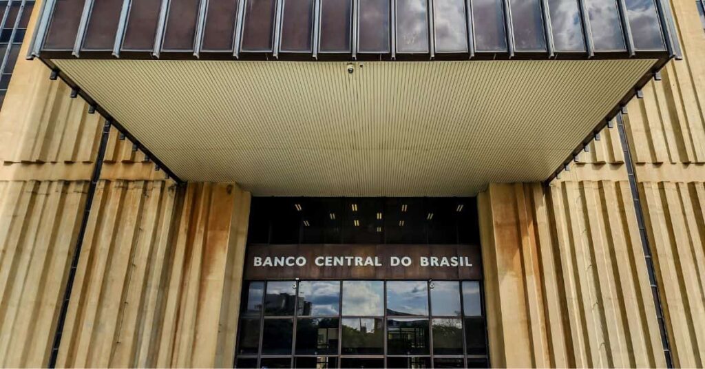 Entrada do Banco Central, quem prepra e lança o Boletim Focus hoje com projeções de inflação e juros