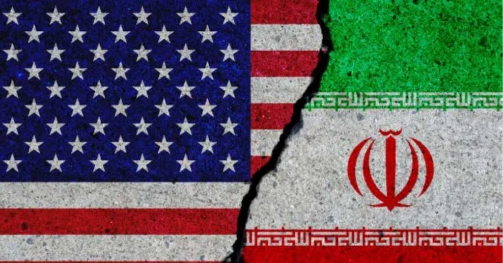 Bandeiras dos Estados Unidos e do Irã simbolizam as negociações nucleares mantidas sob pressão militar e diplomática