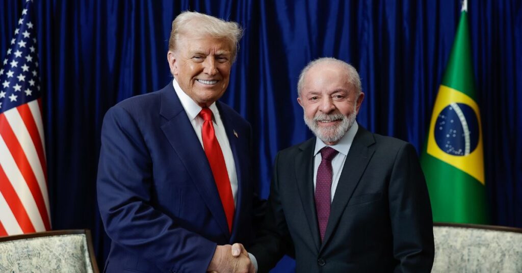 Foto de encontro entre Lula e Trump, que deverão discutir Petrobras na Venezuela em futura negociação diplomática