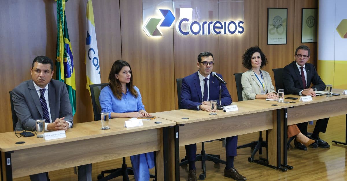Diretoria dos Correios anunciado medidas de reestruturação, que incluem plano de demissão voluntária dos Correios