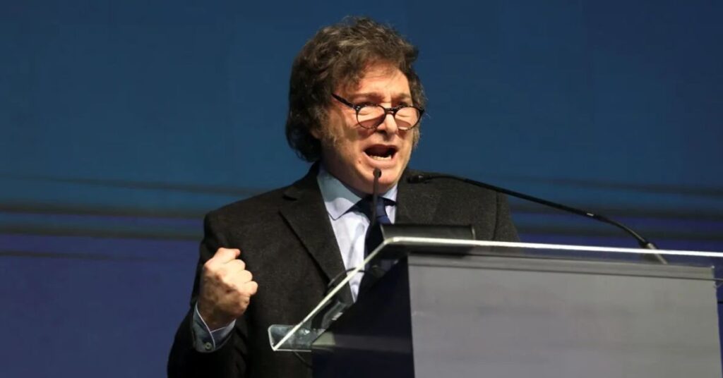 Javier Milei discursa após aprovação da reforma trabalhista de Milei na Câmara argentina