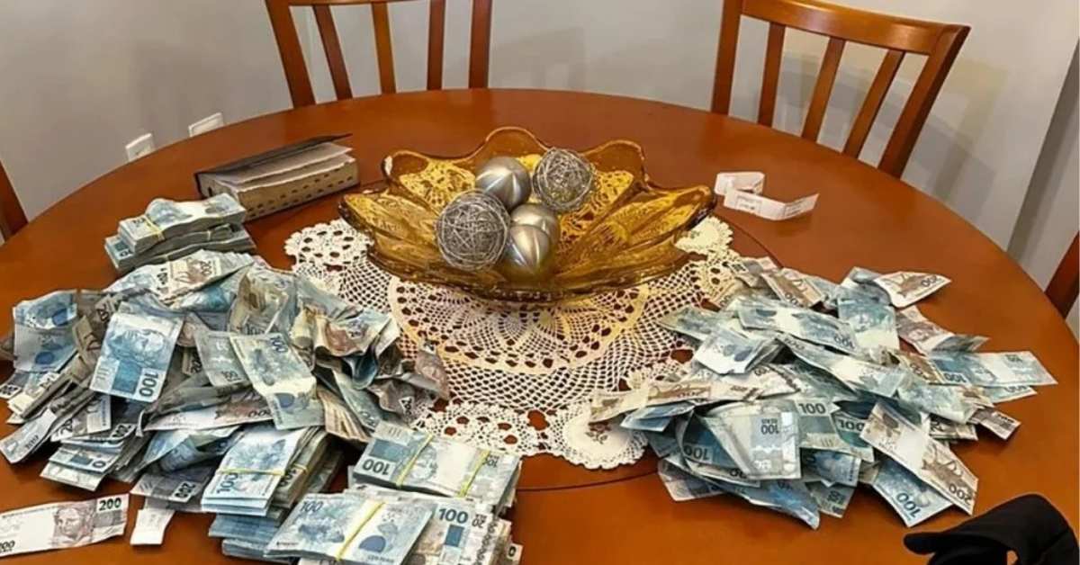 Dinheiro apreendido na operação envolvendo Rioprevidência e Banco Master