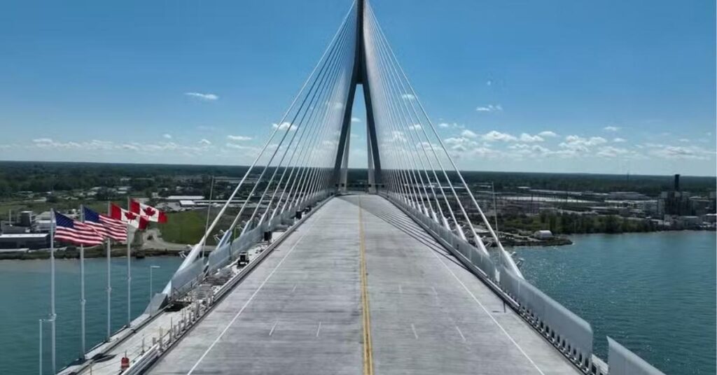 Trump ameaça bloquear ponte entre EUA e Canadá durante disputa diplomática